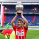 堂安律のPSV、国内カップ優勝　頭部接触選手は記憶ないままプレー