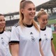 ドイツ女子代表、“7連覇”を目指すEURO2022に向けた新ユニフォーム発表！