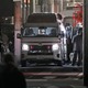 男立てこもり、銃で自殺か