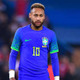 ネイマールへのラフタックル…ブラジル代表監督は「W杯を奪う気か」