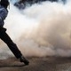 125人死亡のインドネシアサッカー事故、発射された催涙弾は40発ではない…警察長官説明
