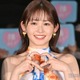 久間田琳加、ミニ丈ドレスから美脚スラリ「いつ見てもびっくりするスタイルの良さ」「お姫様みたい」と反響