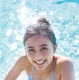 乃木坂46井上和、プールで弾ける笑顔のビキニショット 1st写真集先行カット解禁【モノローグ】