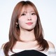 NiziUマユカ、雰囲気ガラリのヘアスタイルに反響続々「大人っぽい」「美人が際立つ」