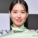 戸田恵梨香、美スタイル際立つサマールックに反響「透明感すごい」「ショートカットがお似合い」