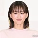 綾瀬はるか、青髪エクステ姿のオフショットにファン衝撃「別人級」「誰か分からなかった」