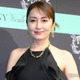 矢田亜希子、ミニスカ×ルーズソックスのギャル姿が話題「違和感ない」「制服似合いすぎ」
