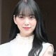 堀未央奈、ベアトップで美デコルテ開放「食べてるのにスタイル良すぎ」「透明感すごい」と反響