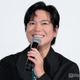 NEWS加藤シゲアキ、女性共演者に手を握られたシーンの裏話告白「ト書きない」【新東京水上警察】