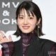 元乃木坂46若月佑美、ミニ丈×ピンヒールで美脚披露「破壊力すごい」「ドキドキした」と反響