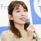 山本里菜アナ、ミニスカゴルフウェア姿に反響「脚が綺麗すぎ」「爽やか」