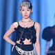 渡辺美優紀、美ウエスト際立つモードな装い 青アイシャドウがお似合い【IDOL RUNWAY COLLECTION 2026】
