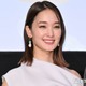 剛力彩芽、シースルー衣装で肌見せ「色気がある」「妖艶で魅力的」