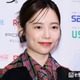島崎遥香、前髪ぱっつんにチェンジ 美ウエストのぞくミニTコーデに「スタイル良すぎる」「雰囲気変わる」の声