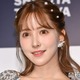 三上悠亜、ウエスト＆美脚全開の台湾チアショット公開「まさに女神」「ウエストが綺麗すぎて異次元」と反響