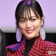 山下美月、肩出しドレス姿に絶賛の声「美しさが限界突破」「骨格から綺麗」