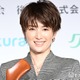 吉瀬美智子「本日よりクリクリパーマヘア」新ヘア公開で反響「雰囲気変わる」「オシャレですね」