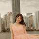 日向坂46藤嶌果歩、海上でピンクドレス着こなし微笑む 1st写真集先行カット第15弾解禁【果実の歩幅】【果実の歩幅】