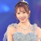 「シャッフルアイランド」伊藤桃々、チューブトップ×ミニスカで美スタイル全開「美女オーラすごい」「破壊力すごい」と反響