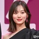 山下美月、美肩際立つワンショルドレス姿披露「神話の女神みたい」「華奢で憧れる」と絶賛の声