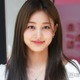 TWICEジヒョ、美脚全開のブラックコーデ披露「スタイル抜群で見惚れる」「圧倒的な脚の長さ」と反響