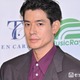中島歩、ぱっつん前髪×メガネの劇的イメチェンに反響続々「別人級」「似合うのすごい」