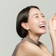 脂肪燃焼を促し、肌が若々しくなる「アンチエイジングホルモン」って？痛みの軽減や認知症予防まで！知っておきたい「9つの効果」【産婦人科医が解説】