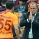 長友佑都、宿敵ダービーでアシスト！あの名物監督から「拝まれる」