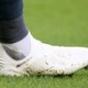 オーナー急逝のレスター、選手のスパイクも「追悼」仕様に