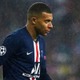 エムバペ、PSG監督を露骨にシカトする「衝撃シーン」がこれ