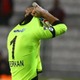 試合開始20秒でGKがまさかの一発レッド！「涙の退場シーン」がこれ