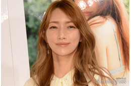 後藤真希「39歳になりました」美脚際立つミニ丈コーデに「いつまでも綺麗」「憧れのスタイル」と反響