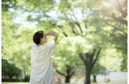 「若い人と話しても違和感ない…」”おばさん化”しない！60代間近の女性に「憧れます」「親近感がある」