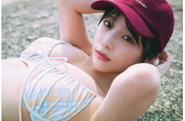 乃木坂46与田祐希、水着姿で寝転ぶ 3rd写真集先行カット第12弾解禁【ヨーダ】