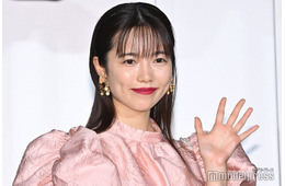 島崎遥香、ウエスト＆美脚際立つ私服姿披露「スタイル抜群」「お洒落」と反響