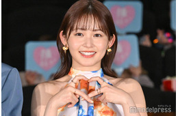 久間田琳加、ミニ丈ドレスから美脚スラリ「いつ見てもびっくりするスタイルの良さ」「お姫様みたい」と反響