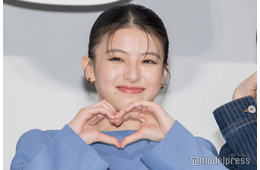 出口夏希、美脚＆美背中大胆披露のブルードレス姿 “唯一の幸せ”告白「涙が溢れ出します」【か「」く「」し「」ご「」と「】