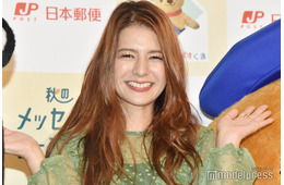 スザンヌ、スラリ美脚＆美肩堂々披露「着こなしが天才」「スタイル抜群」の声
