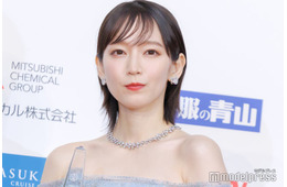 吉岡里帆、へそ出しルックでヘルシー肌見せ「スタイルいい」「透明感すごい」の声