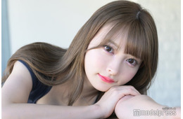 “整形総額2000万超え”黒崎みさ、水着でプール満喫 息子との旅行ショットに反響