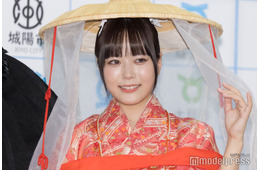 東雲うみ、デニムから美ヒップ大胆露出「インパクトすごい」「神々しい」と反響
