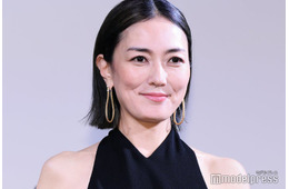 板谷由夏、ノースリーブコーデで美肌披露「セクシー」「かっこいい」の声