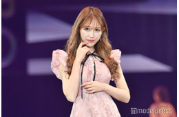 美女社長YouTuber浦西ひかる、家族でエルモカフェへ 弟の写真に「イケメンオーラ」「スタイル良い」の声