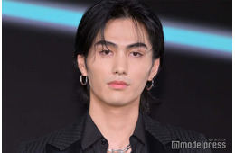 大平修蔵、90歳祖母と顔出し密着ショット＆幼少期写真公開「品があってお綺麗」「愛が溢れてる」の声