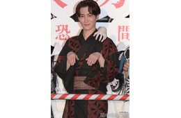 Snow Man渡辺翔太＆畑芽育、新宿の盆踊り大会にサプライズ登場 会場騒然【事故物件ゾク 恐い間取り】
