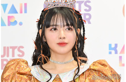 FRUITS ZIPPER鎮西寿々歌、母と新幹線乗車中に寄り添いショット「甘えん坊の顔してて可愛い」「呼び方にキュン」の声