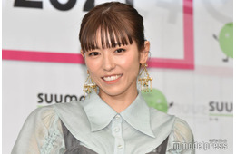 若槻千夏、ミニ丈トップスから美ウエスト見せ「引き締まってる」「可愛い」の声