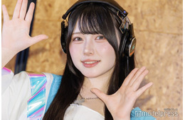 美人インフルエンサーMumeixxx、丈短めトップスでへそ出し「かっこ可愛い」「スタイル良い」の声
