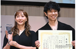 庄司智春、藤本美貴と初の「ベストパートナー部門」受賞 妻の総額4800万円ジュエリーも「ミキティのためならリボ払い」【第36回 日本ジュエリーベストドレッサー賞】