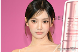 aespaニンニン、ミニ丈トップス姿で美ウエストチラリ「スタイル抜群」「憧れる引き締まり方」絶賛の声